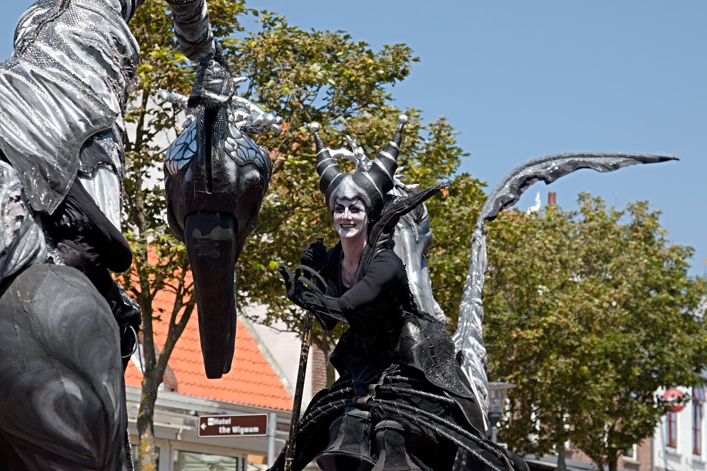 domburg living statue levend standbeeld evenement event festival festiviteit kunst art straatkunst streetart artiest beeld beeldhouwwerk sculpture sculptuur